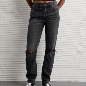 American Eagle Outfitters Women's Black Distressed Straight Leg Jeans